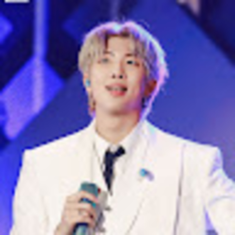 Meet your Posher, Emanuela